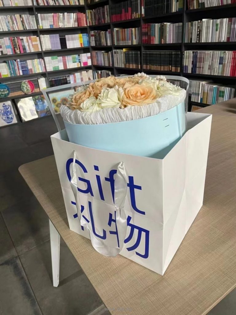 022-8-8，懂懂朋友圈，收了一抱花，《懂懂学历史》第十轮校正"